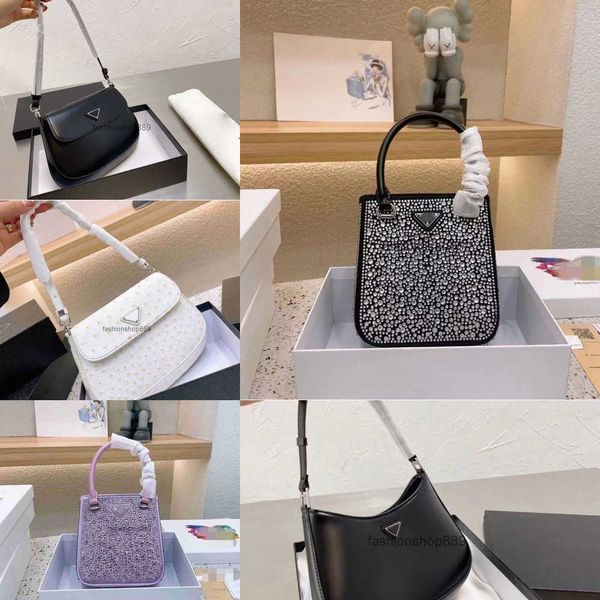 designer totes luxurys bag women handbags solid color letter triangle temperament versatile ladies phone bag diamond shoulder bags wallets g
designer totes luxurys bag women handbags solid color letter triangle temperament versatile ladies phone bag diamond shoulder bags wallets g