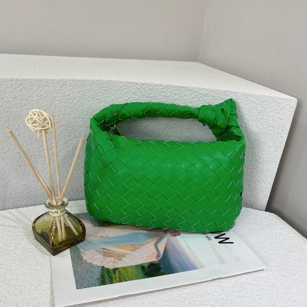 2023 leather bag venetas jodie bottegas bags designer women's hand woven handbag fashion trend versatile women 26cm 5m51
2023 leather bag venetas jodie bottegas bags designer women's hand woven handbag fashion trend versatile women 26cm 5m51
