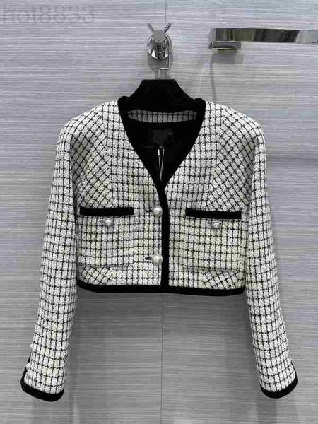 women's jackets designer milan runway 2022 new autumn winter v neck long sleeve beads brand same style coats outerwear 110, Black;brown
women's jackets designer milan runway 2022 new autumn winter v neck long sleeve beads brand same style coats outerwear 110, Black;brown