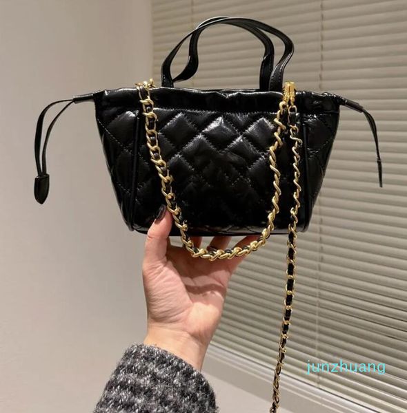 new fashion designer 2023 bag women's shoulder bag argyle leather women's luxury messenger handbag gift 06
new fashion designer 2023 bag women's shoulder bag argyle leather women's luxury messenger handbag gift 06