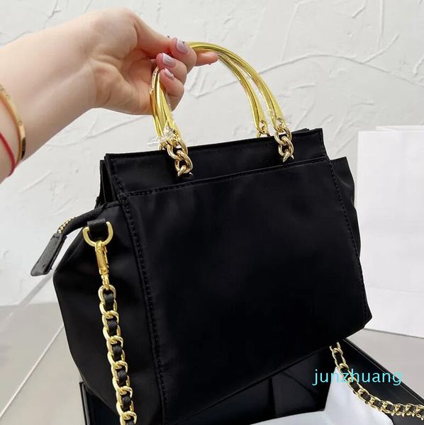 pra da bag handbags large capacity tote bag nylon shoulder bags metal handle chain leather shoulder strap interior zipper pocket triangular
pra da bag handbags large capacity tote bag nylon shoulder bags metal handle chain leather shoulder strap interior zipper pocket triangular