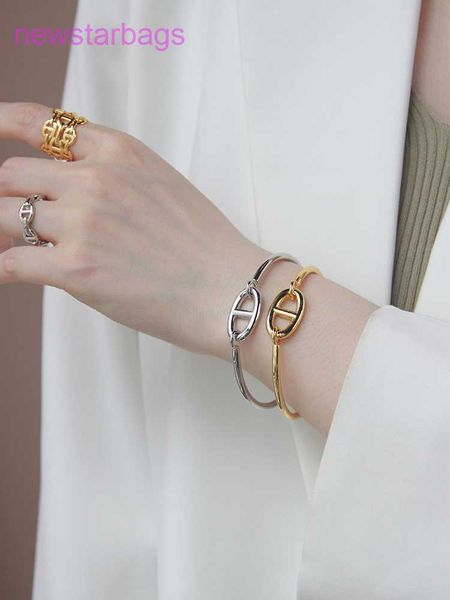 designer herms bracelet for sale meiwai japanese character smooth pig nose bracelet chain grain, Golden;silver
designer herms bracelet for sale meiwai japanese character smooth pig nose bracelet chain grain, Golden;silver