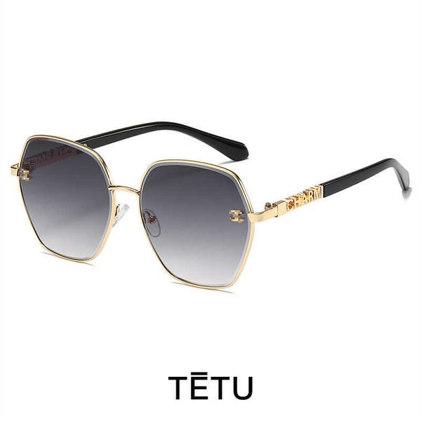 2022 new style small fragrant for women's mix ins wind net red polygon sunglasses fashion, White;black
2022 new style small fragrant for women's mix ins wind net red polygon sunglasses fashion, White;black