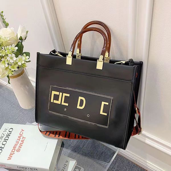 designer the tote bag women men handbag shoulder totes mini leahter canvas crossbody shopping luxury fashion totes bags black large marc han
designer the tote bag women men handbag shoulder totes mini leahter canvas crossbody shopping luxury fashion totes bags black large marc han