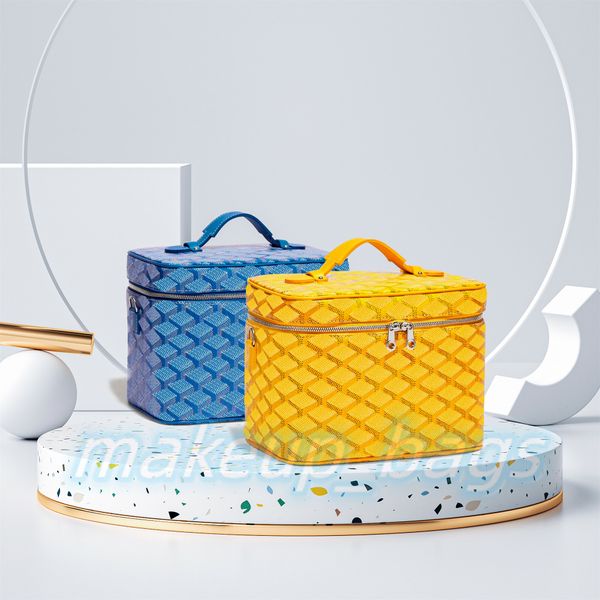 cosmetic cases luxurys designers girls lady vanity travel mini pouch makeup bags womens tote luxurys crossbody mens toiletry hangbag shoulde
cosmetic cases luxurys designers girls lady vanity travel mini pouch makeup bags womens tote luxurys crossbody mens toiletry hangbag shoulde