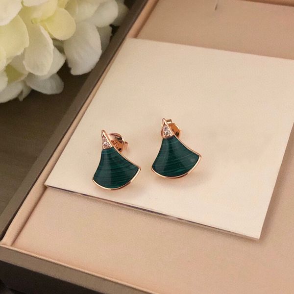 buigari diva skirt series designer dangle earrings for woman crystal gold plated 18k classic style highest counter quality gift for girlfrie, White
buigari diva skirt series designer dangle earrings for woman crystal gold plated 18k classic style highest counter quality gift for girlfrie, White