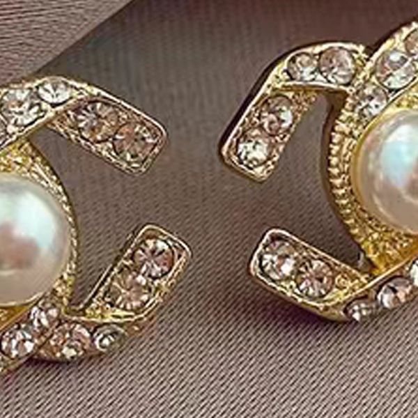 small sweet wind simple stud earrings designer earring letter c logo stud earing luxury women fashion hoop jewelry metal earring, Golden;silver
small sweet wind simple stud earrings designer earring letter c logo stud earing luxury women fashion hoop jewelry metal earring, Golden;silver