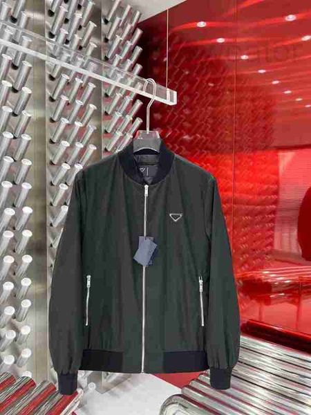 men's jackets designer autumn and winter designer jackets windproof material vertical collar zipper jacket fashion stripe stitching des, Black;brown
men's jackets designer autumn and winter designer jackets windproof material vertical collar zipper jacket fashion stripe stitching des, Black;brown