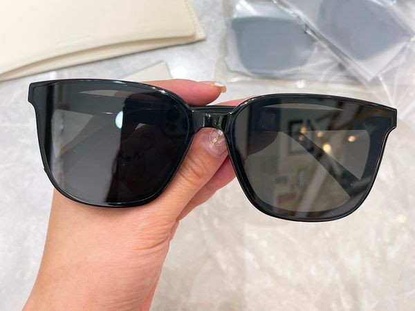 sunglasses for women men summer tam designers style anti-ultraviolet retro plate full frame fashion glasses random box, White;black
sunglasses for women men summer tam designers style anti-ultraviolet retro plate full frame fashion glasses random box, White;black