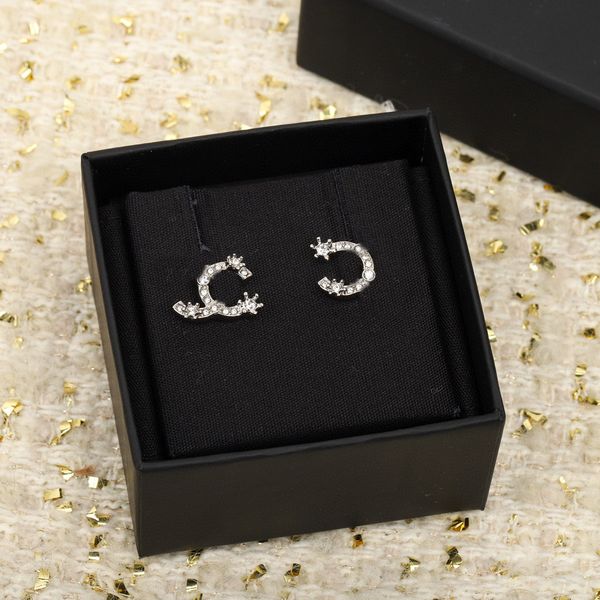 2023 luxury quality charm stud earring with diamond in silver plated have box simple design ps3871, Golden
2023 luxury quality charm stud earring with diamond in silver plated have box simple design ps3871, Golden