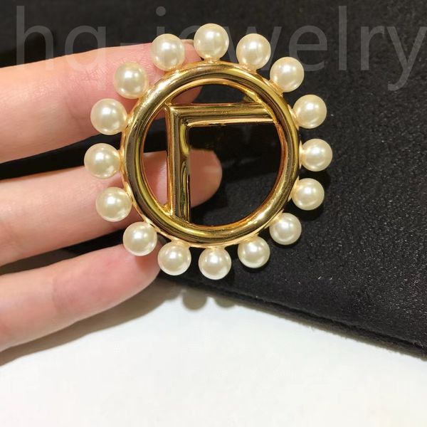 luxury women men designer brand letter brooches 18k gold plated inlay crystal rhinestone jewelry brooch charm pearl pin marry christmas part, Gray
luxury women men designer brand letter brooches 18k gold plated inlay crystal rhinestone jewelry brooch charm pearl pin marry christmas part, Gray