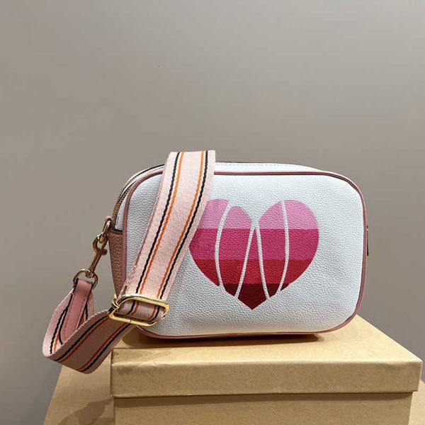 new luxury snapsbag women designer bag shoulder bags love leather designers handbag fashion color matching heart camera bag crossbody bags w
new luxury snapsbag women designer bag shoulder bags love leather designers handbag fashion color matching heart camera bag crossbody bags w