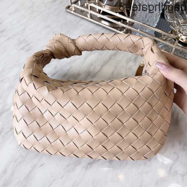 jodies venetas bag 2023 designer hand bags bottegas jodiebag woven knotted handbag armpit ox horn cloud fashion women's zoor 9kic
jodies venetas bag 2023 designer hand bags bottegas jodiebag woven knotted handbag armpit ox horn cloud fashion women's zoor 9kic