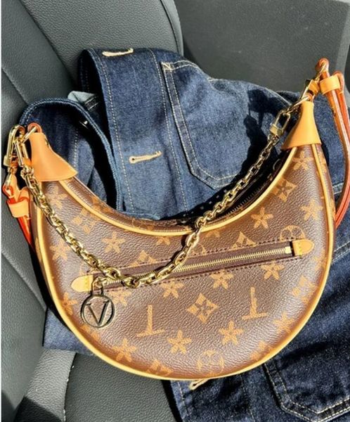 half moon baguette bag luxury real leather classic old flower clutch m81098 handbag designer women's men two shoulder straps metal fitt
half moon baguette bag luxury real leather classic old flower clutch m81098 handbag designer women's men two shoulder straps metal fitt