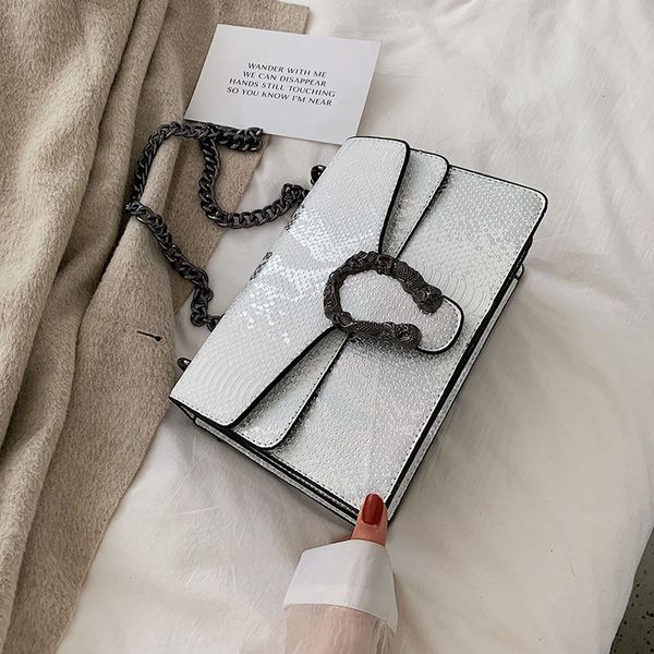 factory sales women handbag snake chain bag color contrast leather messenger handbags fashion snakes leathers shoulder bags, Black;red
factory sales women handbag snake chain bag color contrast leather messenger handbags fashion snakes leathers shoulder bags, Black;red