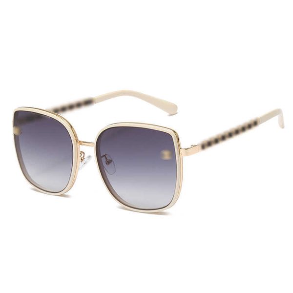 new star net red personalized fashion street smetal small incense large frame sunglasses, White;black
new star net red personalized fashion street smetal small incense large frame sunglasses, White;black