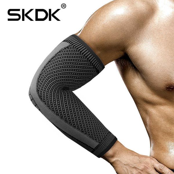 elbow knee pads skdk 1 pc compression elbow support pads elastic brace for men women basketball volleyball fitness protector arm sleeves j23, Black;gray
elbow knee pads skdk 1 pc compression elbow support pads elastic brace for men women basketball volleyball fitness protector arm sleeves j23, Black;gray