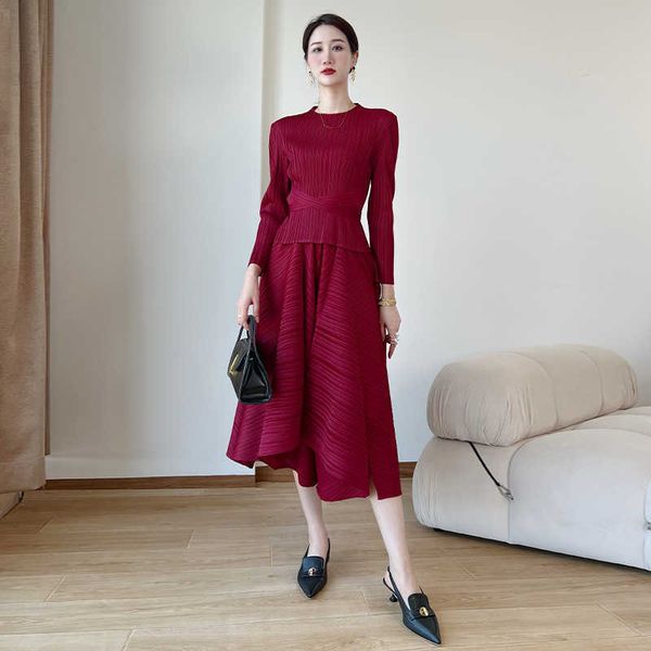 women's clothing runway dresses sanzhai pleated fashion casual suit women's 2023 spring large versatile pants temperament two piec, Black;gray
women's clothing runway dresses sanzhai pleated fashion casual suit women's 2023 spring large versatile pants temperament two piec, Black;gray
