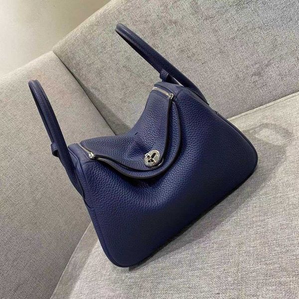 original designer h doctor hand bag 2023 new mini20 gold brown women s single shoulder portable diagonal casual mini fashion
original designer h doctor hand bag 2023 new mini20 gold brown women s single shoulder portable diagonal casual mini fashion