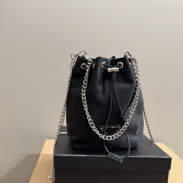 designers crossbody bags luxury women briefcases brand nylon messenger envelope bag shoulder package bucket bag clutch bag p triangle black
designers crossbody bags luxury women briefcases brand nylon messenger envelope bag shoulder package bucket bag clutch bag p triangle black
