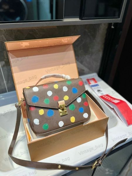 pochette yayoi kusama shoulder bag ladies monograms embossed canvas leather handle luxurys 3d dots crossbody messenger bag mini handbag m463
pochette yayoi kusama shoulder bag ladies monograms embossed canvas leather handle luxurys 3d dots crossbody messenger bag mini handbag m463