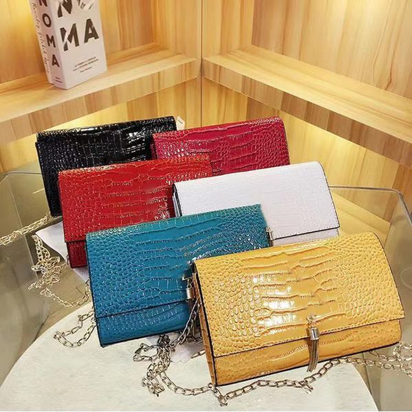 designers bags women shoulder bag handbag messenger totes chain carrying shoulder bag fashion metallic handbags classic check gift wholesale
designers bags women shoulder bag handbag messenger totes chain carrying shoulder bag fashion metallic handbags classic check gift wholesale