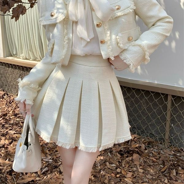 two piece dress french vintage small fragrance two piece set women short jacket coat pleated skirt suits luxury brand 2 piece set 230302, White
two piece dress french vintage small fragrance two piece set women short jacket coat pleated skirt suits luxury brand 2 piece set 230302, White