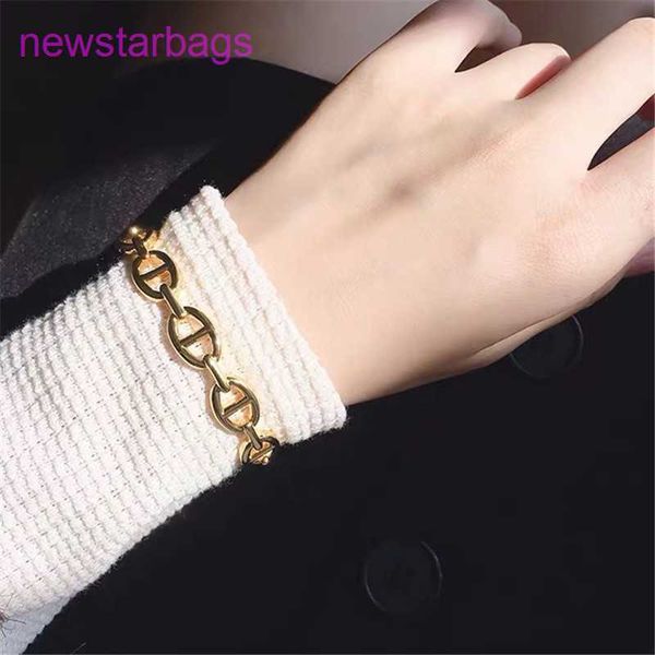 designer herms bracelet for sale ins wind pig nose chain open bracelet adjustable metal texture korean version simple personality trend, Golden;silver
designer herms bracelet for sale ins wind pig nose chain open bracelet adjustable metal texture korean version simple personality trend, Golden;silver