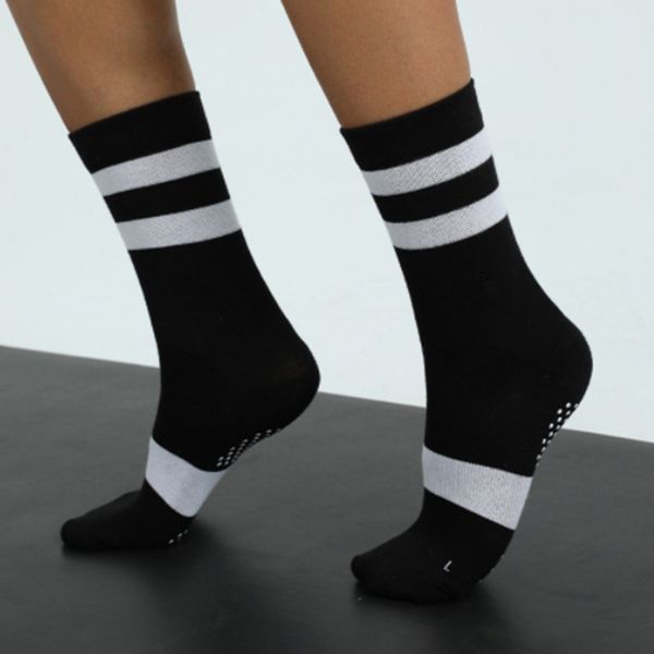 new cross-border men's and women's yoga socks training non-slip pvc glue skin soft sweat-absorbing elastic straight socks 001, Black
new cross-border men's and women's yoga socks training non-slip pvc glue skin soft sweat-absorbing elastic straight socks 001, Black