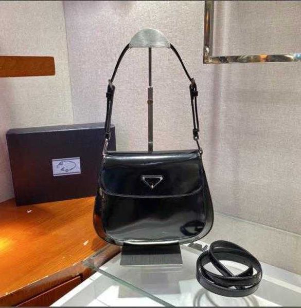 23s designer totes luxurys bag women handbags solid color letter triangle temperament versatile ladies phone bag diamond shoulder bags walle
23s designer totes luxurys bag women handbags solid color letter triangle temperament versatile ladies phone bag diamond shoulder bags walle