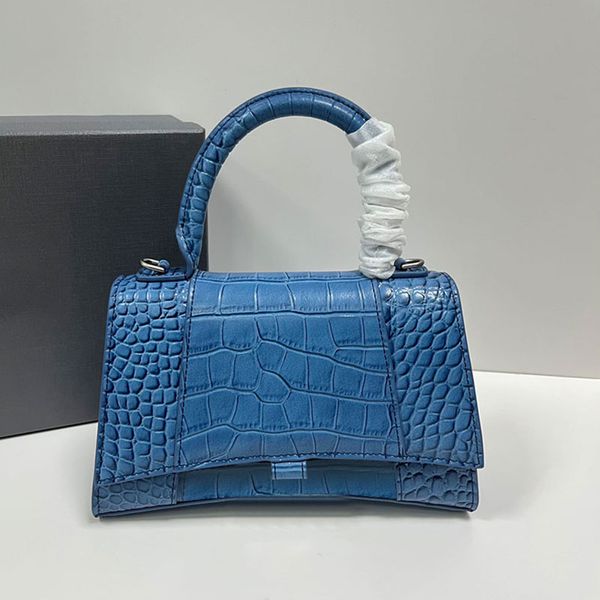 handbags crossbody bag fashion shoulder bags crocodile embossed cowhide tote purse half moon bottom metal hardware letter adjustable removab
handbags crossbody bag fashion shoulder bags crocodile embossed cowhide tote purse half moon bottom metal hardware letter adjustable removab