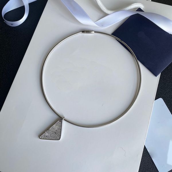 2023 designer full diamond triangle necklaces silver chokers necklace party gift jewelry, Golden;silver
2023 designer full diamond triangle necklaces silver chokers necklace party gift jewelry, Golden;silver