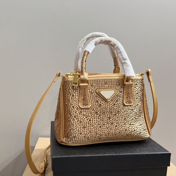 23x15 cm designers crossbody bags luxury women briefcases brand nylon messenger envelope bag shoulder diamond crystal killer bag clutch bag
23x15 cm designers crossbody bags luxury women briefcases brand nylon messenger envelope bag shoulder diamond crystal killer bag clutch bag