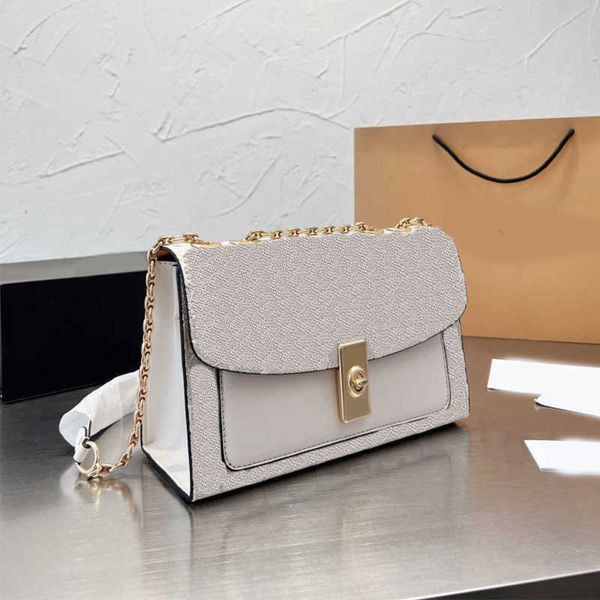 designer shoulder bags luxurys bag women handbags leather black crossbody purse vintage letters print chain messenger bags 221227
designer shoulder bags luxurys bag women handbags leather black crossbody purse vintage letters print chain messenger bags 221227