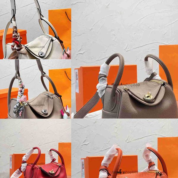 bags shoulder designer women handbags luxurys casual travel tote leather multifunctional fashion bag h 19cm and 26cm
bags shoulder designer women handbags luxurys casual travel tote leather multifunctional fashion bag h 19cm and 26cm