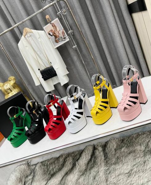 fashion women slipper designer slippers genuine leather ladies 2023 summer beach striped causal flip flops flat slide sandals cotton fluffy, Black
fashion women slipper designer slippers genuine leather ladies 2023 summer beach striped causal flip flops flat slide sandals cotton fluffy, Black