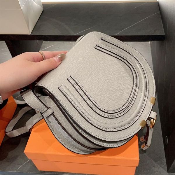 round cowhide bag retro style saddle crossbody single shoulder bags 22 19 cm lady handbag womens perfume bottle case fanny pack bi270x
round cowhide bag retro style saddle crossbody single shoulder bags 22 19 cm lady handbag womens perfume bottle case fanny pack bi270x