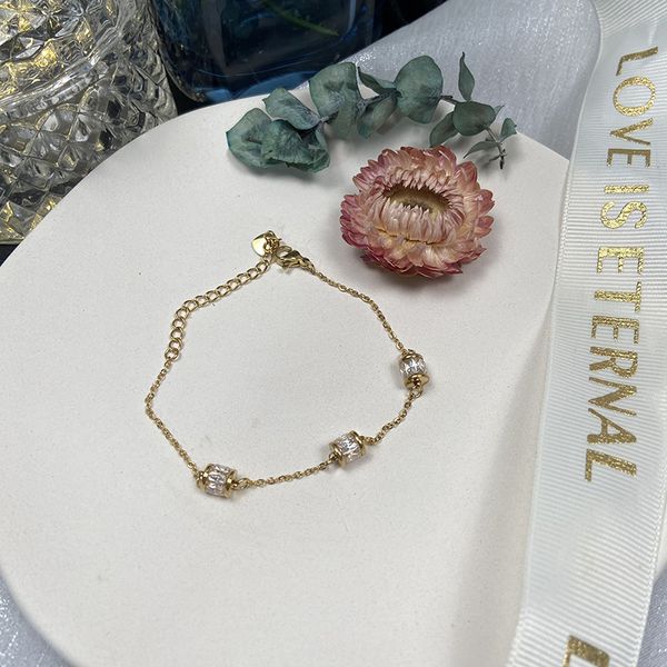 Xiaoman waist set diamond titanium steel bracelet women's cold style simple girlfriend small fragrant wind bracelet women's jewelry wholesale
Xiaoman waist set diamond titanium steel bracelet women's cold style simple girlfriend small fragrant wind bracelet women's jewelry wholesale