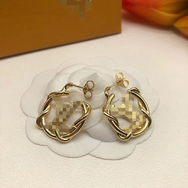 fashion designer hoop earrings 3/4/5cm classic letter 2colors gold and silver big circle simple earrings initial womens ladies jewelry earri, Golden;silver
fashion designer hoop earrings 3/4/5cm classic letter 2colors gold and silver big circle simple earrings initial womens ladies jewelry earri, Golden;silver