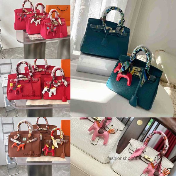 handbag 5a designer bags large chain shoulder bag fashion women white wallet tote bags luxury ladies black bag 2023
handbag 5a designer bags large chain shoulder bag fashion women white wallet tote bags luxury ladies black bag 2023