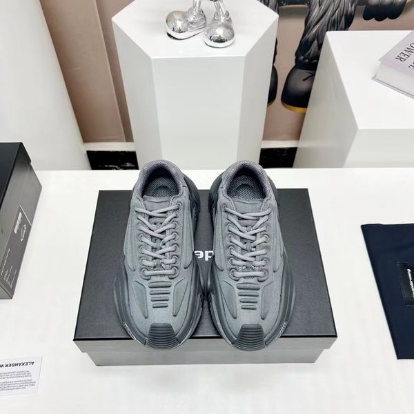european king star in men's and women's shoes is comfortable breathable running in high quality
european king star in men's and women's shoes is comfortable breathable running in high quality