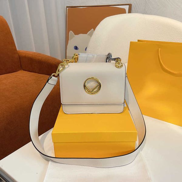 letter designer bag baguette handbags leather shoulder bags for women fashion crossbody bags lady messenger bag purse hansbag wallet 230218
letter designer bag baguette handbags leather shoulder bags for women fashion crossbody bags lady messenger bag purse hansbag wallet 230218