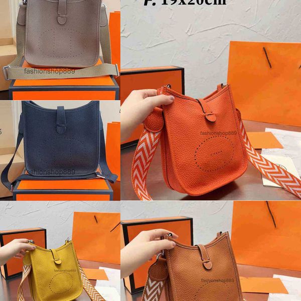 bags shoulder designer bag ladies letter cross body square large handbag claic gold chain bag flap light hardware 2023 bucket phone bag mini
bags shoulder designer bag ladies letter cross body square large handbag claic gold chain bag flap light hardware 2023 bucket phone bag mini