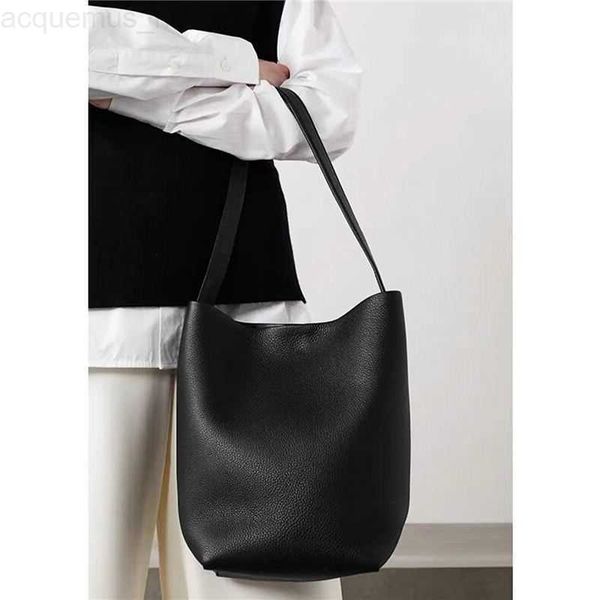 the row the designer rows high-capacity bag leather bag and winter 2022 new bucket blogger's layer cowhide shoulder medium women's
the row the designer rows high-capacity bag leather bag and winter 2022 new bucket blogger's layer cowhide shoulder medium women's
