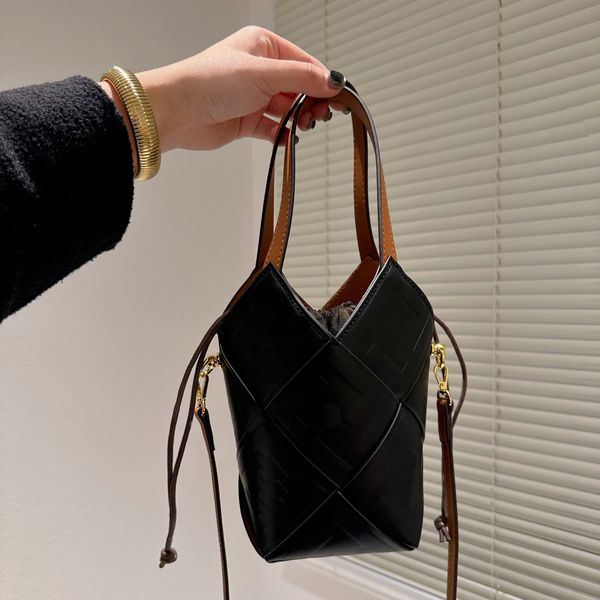 bucket women designer bags crossbody bag luxurys handbags mini designer shoulder bag classic pattern cross body 230301
bucket women designer bags crossbody bag luxurys handbags mini designer shoulder bag classic pattern cross body 230301