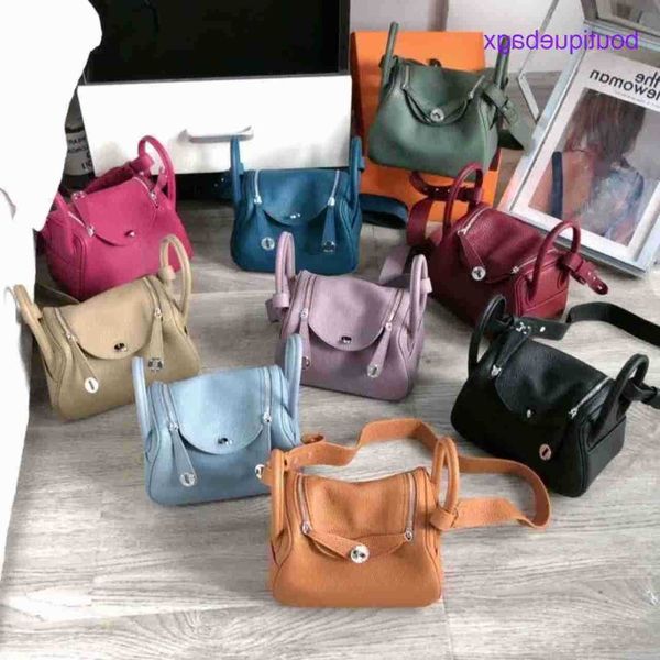 designer lindi bags h new mother mini bag cowhide doctor leather women s one shoulder portable pillow medicine 20cm sdf hk7e
designer lindi bags h new mother mini bag cowhide doctor leather women s one shoulder portable pillow medicine 20cm sdf hk7e