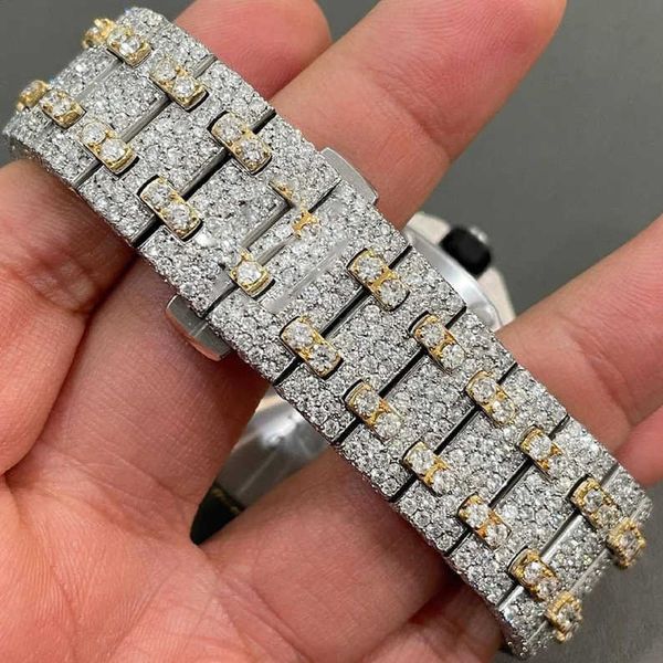 2023custom brand watch moissanite diamond iced out with wholale price from china supplier bus, Slivery;brown
2023custom brand watch moissanite diamond iced out with wholale price from china supplier bus, Slivery;brown