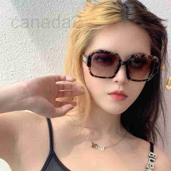 sunglasses designer 2022 new sunglasses women's ins korean version large square glasses fashion simple letter pzi7, White;black
sunglasses designer 2022 new sunglasses women's ins korean version large square glasses fashion simple letter pzi7, White;black