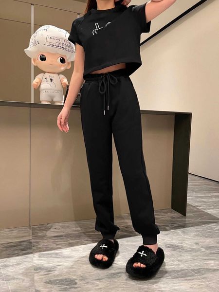 23ss designer brand short-sleeved trousers suit women logo printing cropped blouse elastic casual pants set womens clothing, White
23ss designer brand short-sleeved trousers suit women logo printing cropped blouse elastic casual pants set womens clothing, White