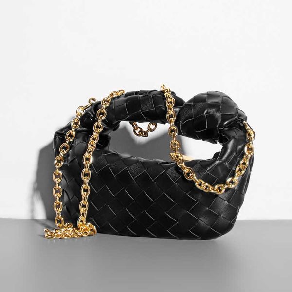 woven bag 2023 bags bottegas cow chain cassettes fashionable designer dumpling jodies venetas horn two-layer cowhide handbag small design p0
woven bag 2023 bags bottegas cow chain cassettes fashionable designer dumpling jodies venetas horn two-layer cowhide handbag small design p0